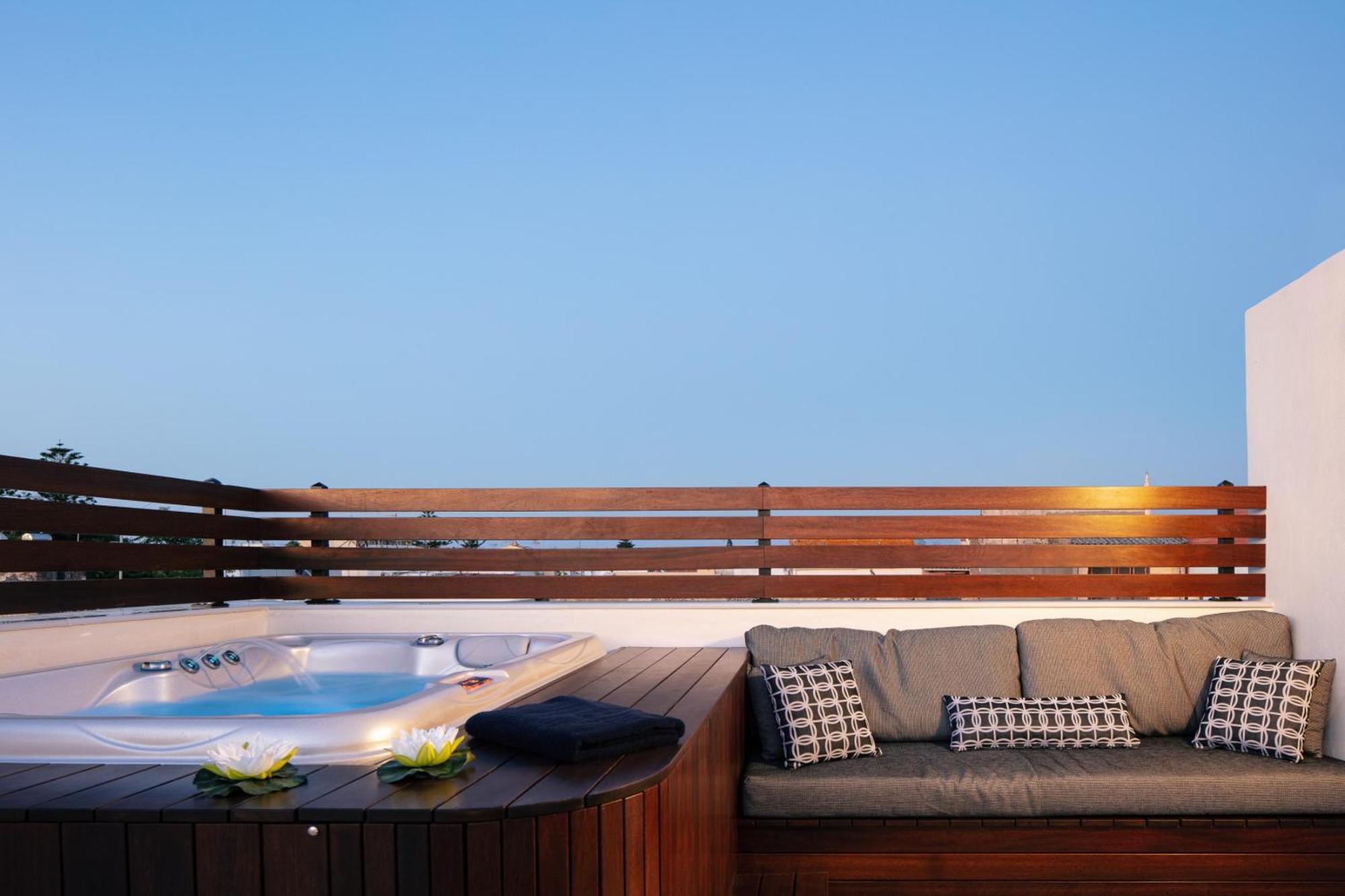 Le Bijou Luxury Suites Rethymno Exteriör bild